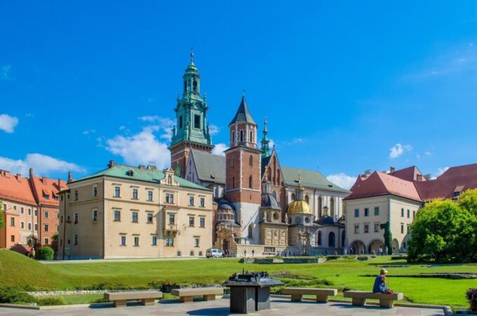 Krakow: Self-Guided Audio Tour - Important Tips for Travelers