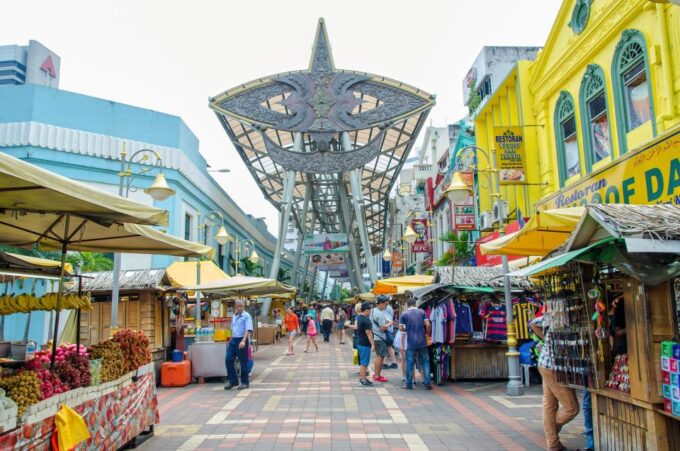 Kuala Lumpur Full-Day Sightseeing Tour With Batu Caves - Accessibility Features