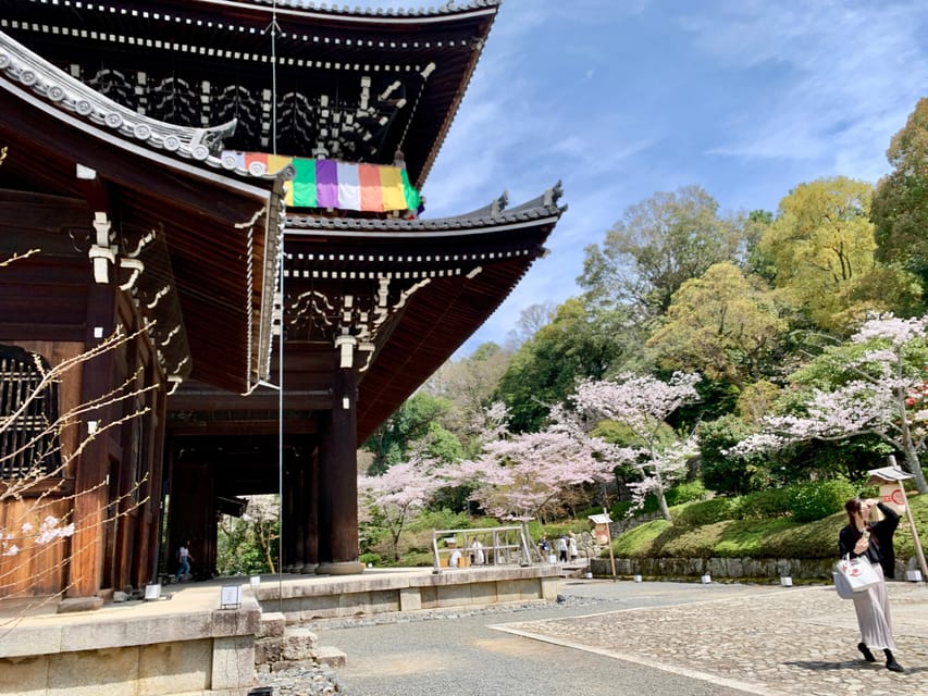 Kyoto: Gion District Walking With an Expert Local Tour Guide - Booking Details