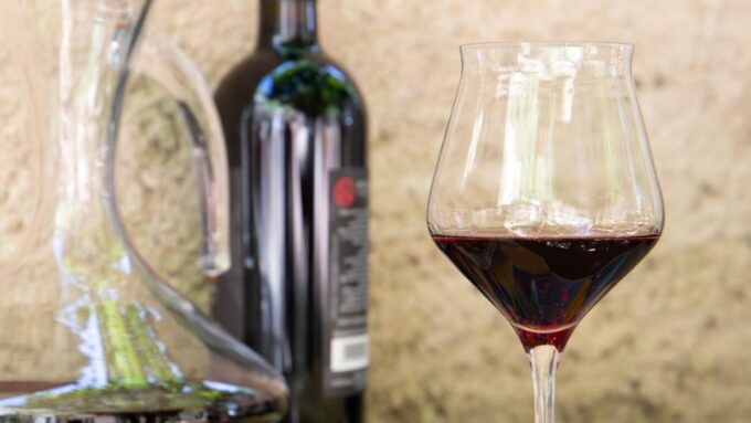 Laconi: Visit a Winery With Wine Tasting - Explore the Winery