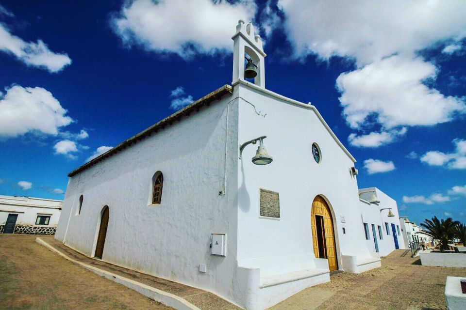 Lanzarote: Return Ferry to La Graciosa With Bus Pickup - Activities on the Island