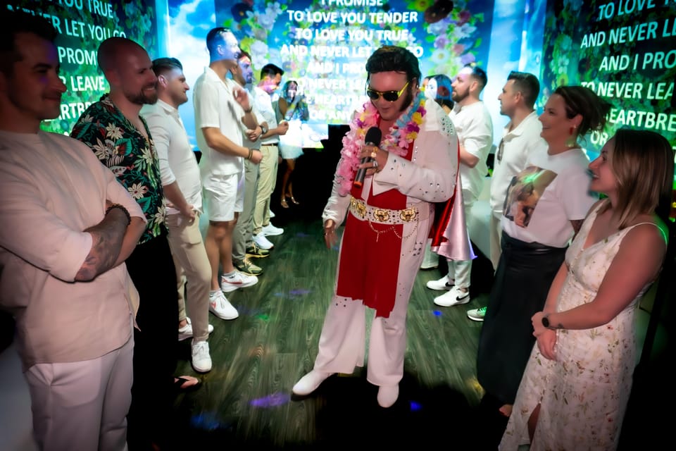 Las Vegas: Elvis Wedding With Las Vegas Sign Photos Included - Legal Requirements for Marriage