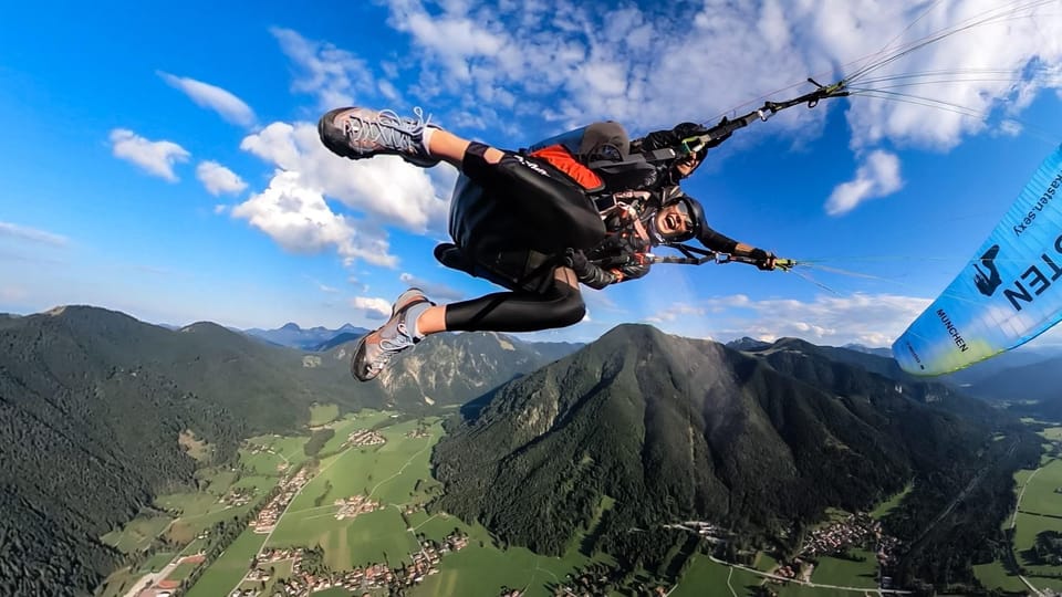 Lenggries: Tandem Paragliding Flight - Pilot Certification