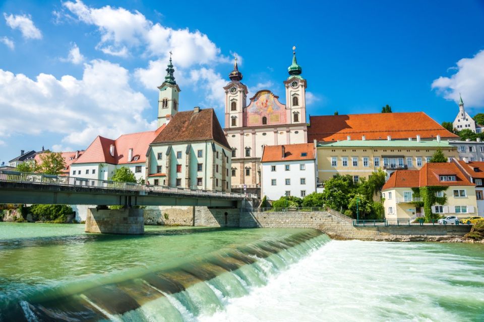 Linz Old Town Private Walking Tour and Cruise - Meeting Point Information