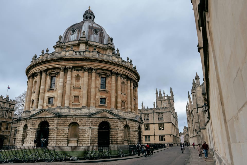 London: Guided Tour of Oxford - Mini Van - Pickup and Transportation