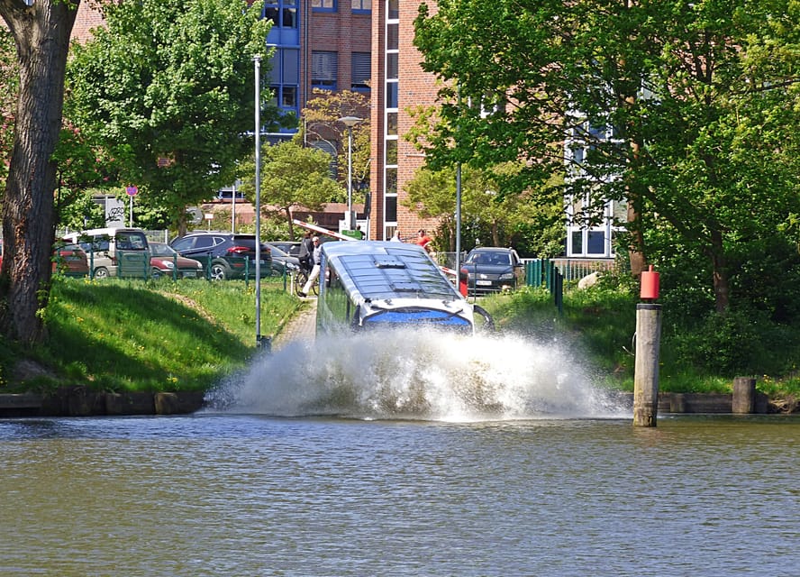 Lübeck: 1-Hour Splash Bus City Tour - Meeting Point