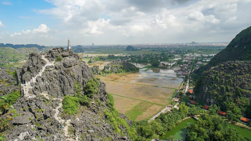 Luxury Tour Bai Dinh-Trang An-Mua Cave Limo Bus-Buffet Lunch - Mua Cave Exploration