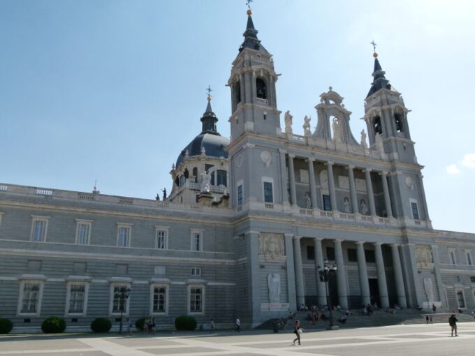 Madrid Historical Centre & Old Town Walking Tour in French - Testimonials