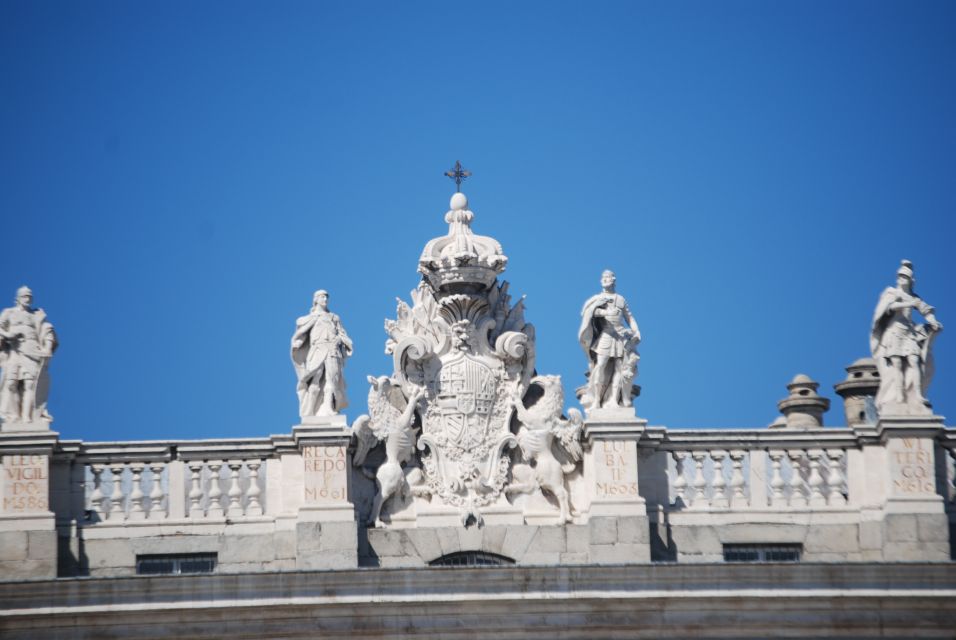 Madrid: Royal Palace Private Tour With Skip-The-Line Tickets - Guided Tour Highlights