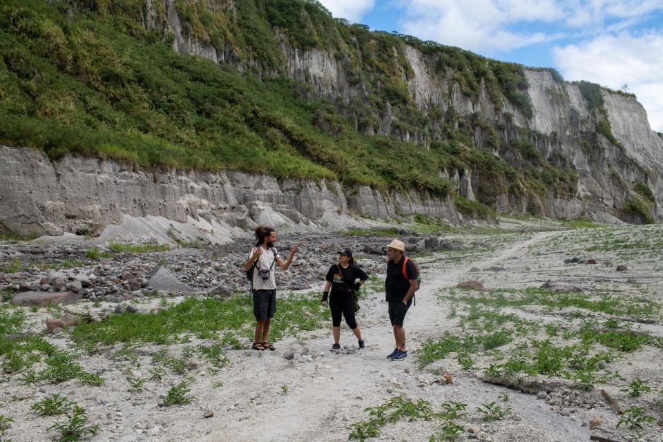 Manila: Mount Pinatubo 4X4 & Hiking Trip - Interaction With Aeta People