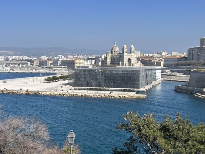 Marseille: Half Day E-Bike Tour Sea Front and Food Tasting - Scenic Views and Photo Opportunities