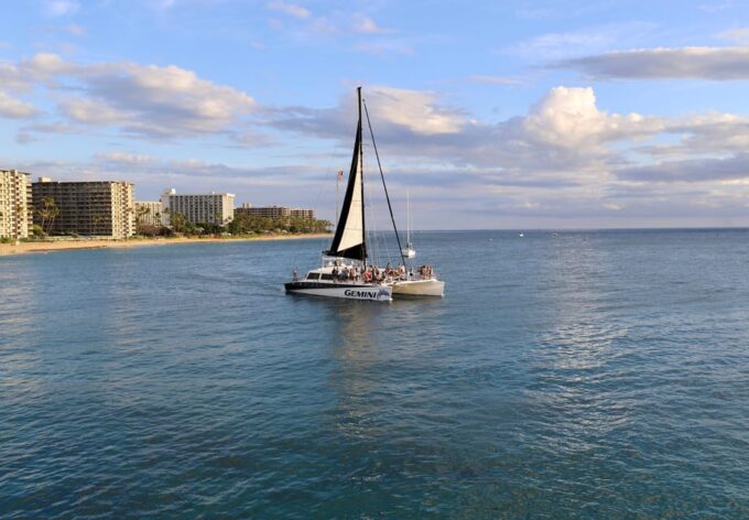 Maui: 2 Hour Sunset Dinner Sail With Open Bar and Appetizers - Tips for a Great Experience