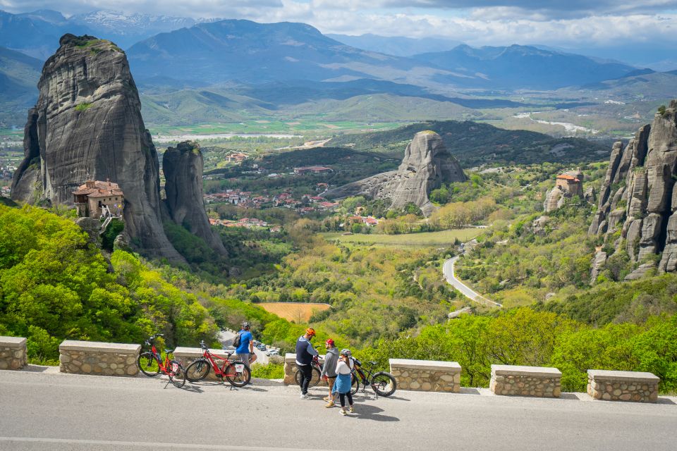 Meteora and Neanderthal Cave Morning Tour - Scenic Stop at Sarakina Bridge