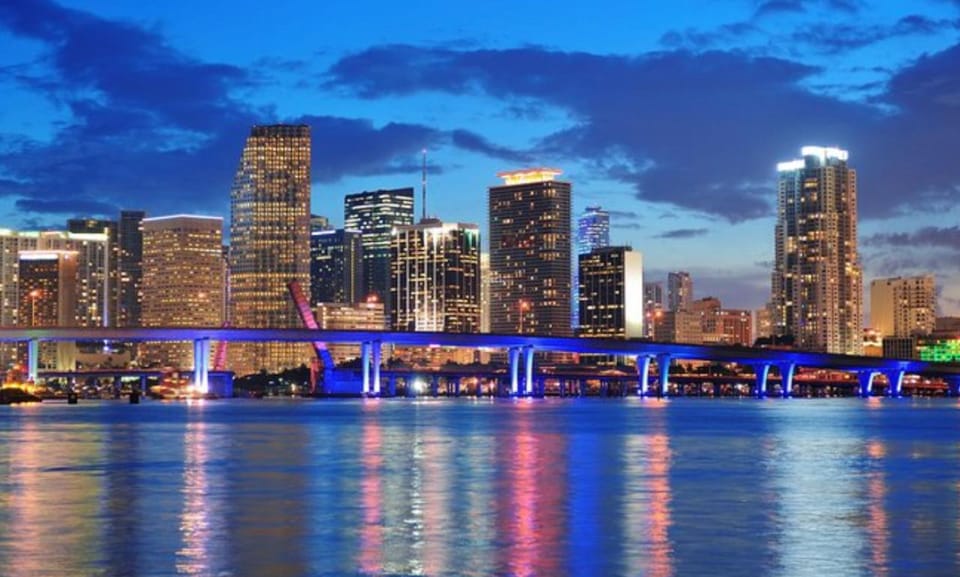 Miami: Cruisin Tiki Bar - Scenic Miami Waterways