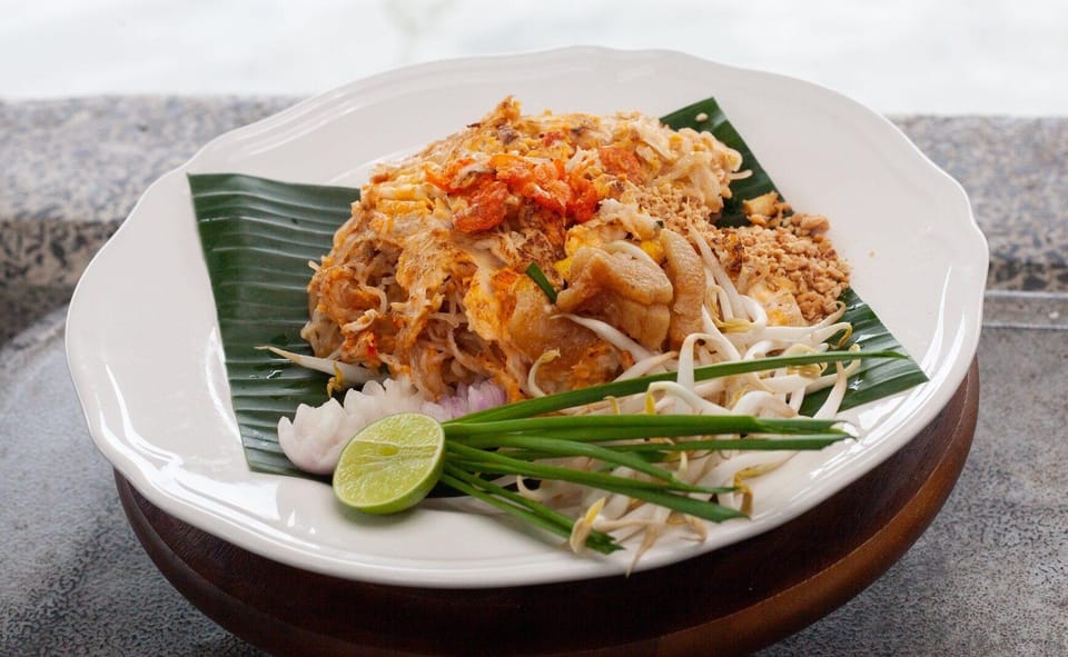 MICHELIN GUIDE GASTRONOMIC TOUR IN BANGKOK - Taste of Michelin-Rated Thai Cuisine