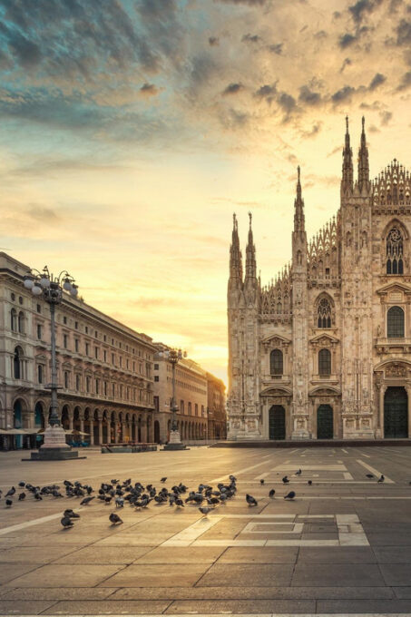 Milan: Duomo Cathedral and Rooftop Terrace Guided Tour - Duration and Schedule