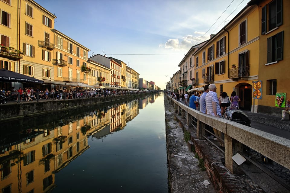 Milan: Navigli District Guided Canal Cruise - Cruising the Canals