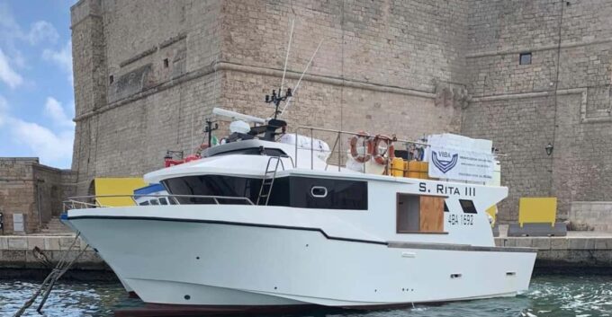 Monopoli: Coastal Tour of the Caves of Polignano a Mare - Departure and Duration