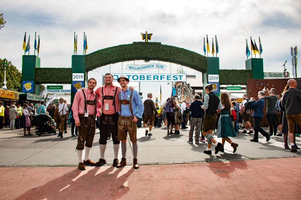 Munich: Oktoberfest Tour With Tent Reservation, Food & Beer - Booking and Cancellation Policy