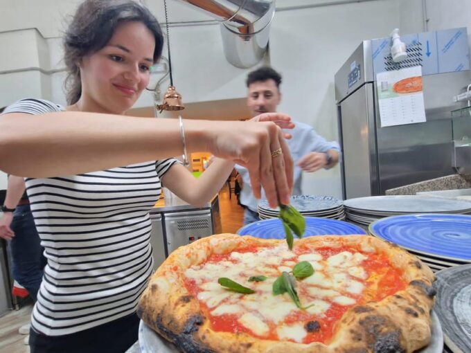 Naples: Pizza Making Class With Local Pizzaiolo - Meeting Point and Pickup