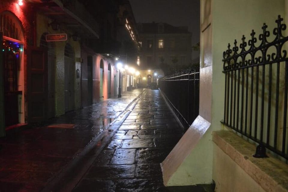 New Orleans: Historical Ghost Bus Tour - Reservation and Payment