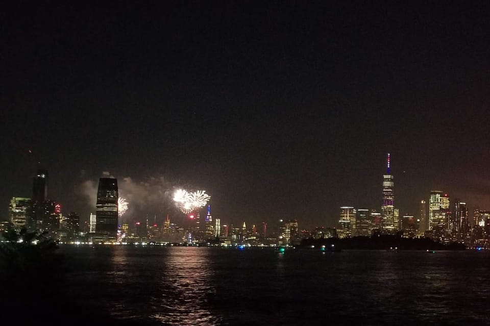 New York City Skyline & 4th of July Fireworks - Meeting Point and Restrictions