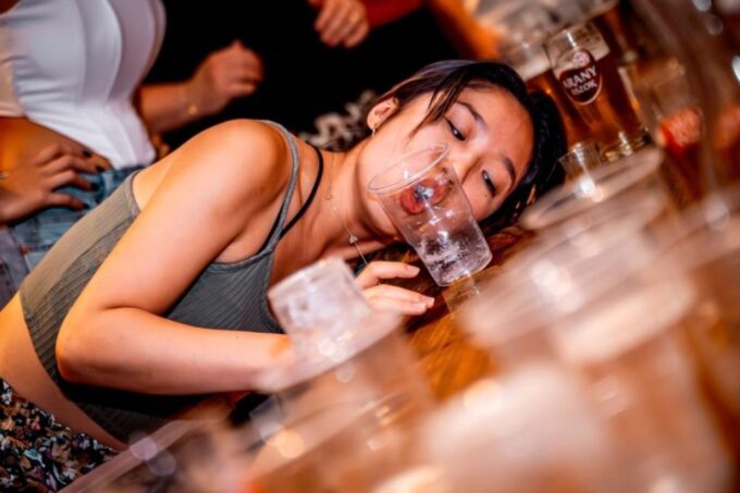 Nice: New Years Eve Pub Crawl With Shots and VIP Club Entry - Customer Reviews