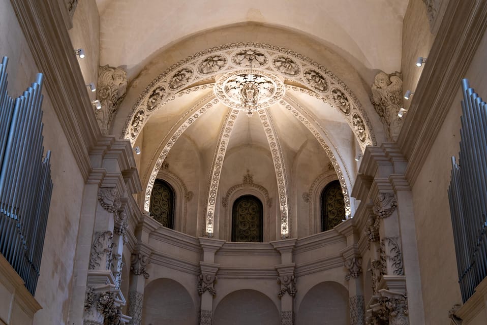 Night in Santa Croce - Exploring the Basilica at Night