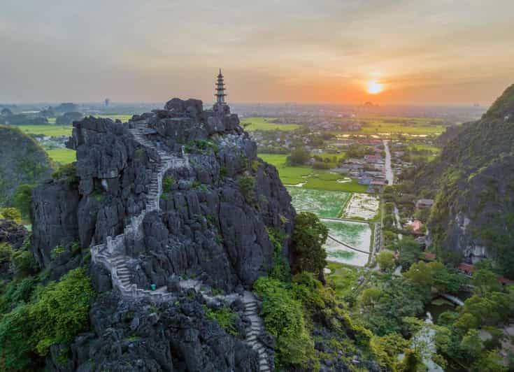 Ninh Binh Small Group Tour : Hoa Lu, Trang An, Mua Cave - Lunch