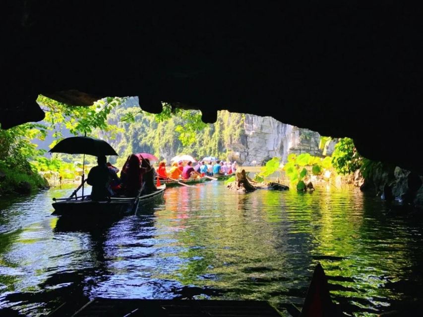 Ninh Binh Tour to Hoa Lu Tam Coc, Boat, Buffet, Cycling - Dining Options