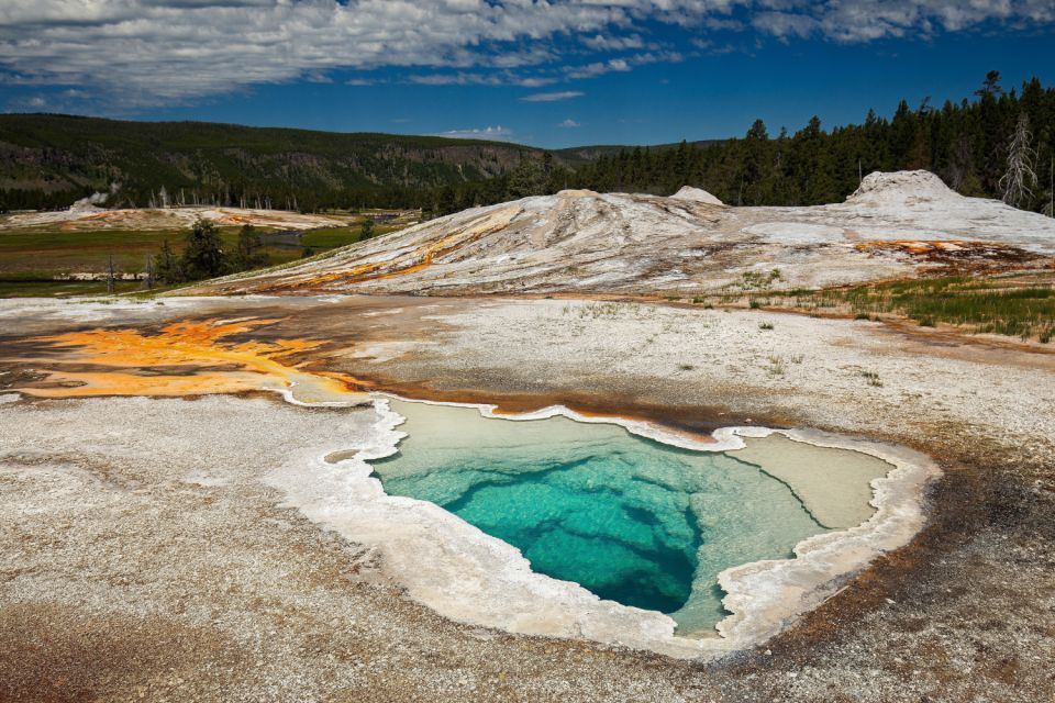 Old Faithful, West Thumb & Grand Prismatic Audio Tours - Highlights: West Thumb Geyser Basin