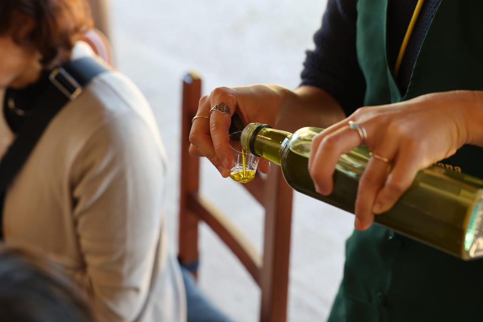 Olive Grove Walking, Puglian Food and Olive Oil Pairing Tour - Award-winning Olive Oil Tasting