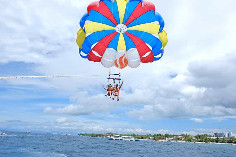 Panglao: Solo or Tandem Parasailing Experience Near Alona - Parasailing Adventure