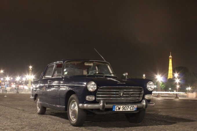 Paris: 1-Hour Tour in a Vintage Car - Booking Information