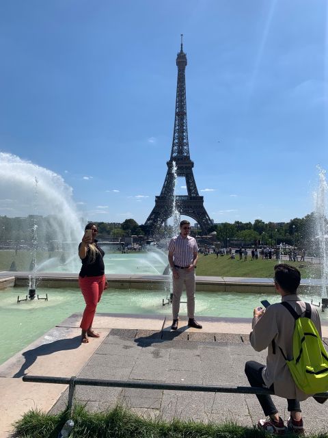 Paris : Eiffel Tower Under & Exterior Walking Tour - Premium Photo Opportunities