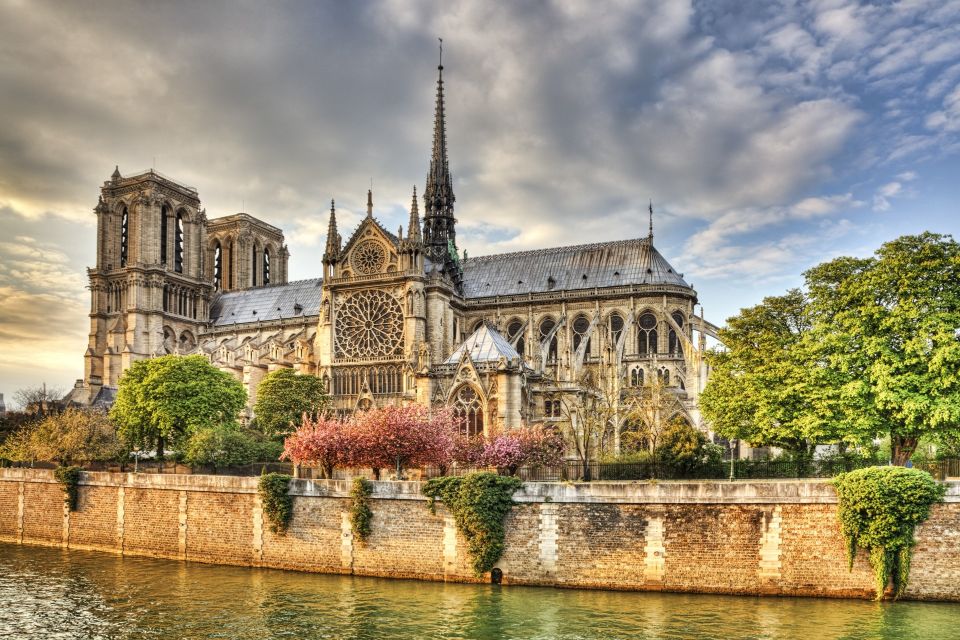 Paris Old Town Highlights Guided Walking Tour - Hidden Gems of Paris