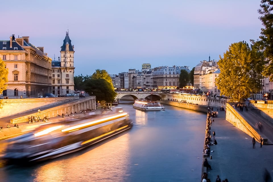 Paris: Seine Cruise & Crepe Tasting Near the Eiffel Tower - Exploring the Seine River