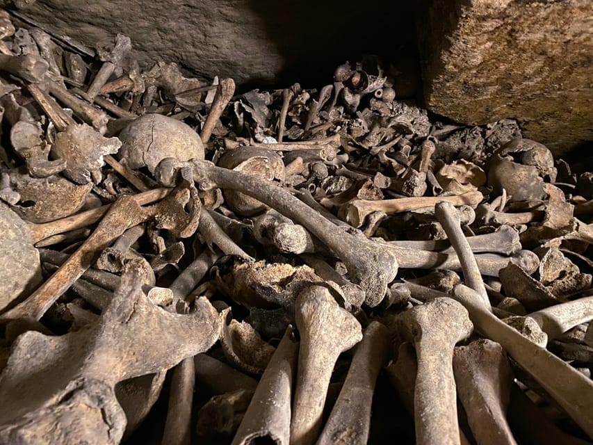 Paris: Small-Group Catacombs Tour With Skip-The-Line Entry - Accessibility and Group Size