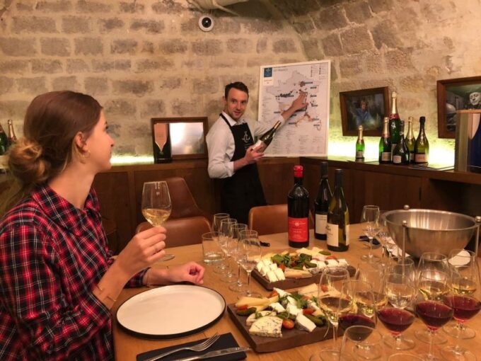 Paris: The Ultimate Wine and Cheese Tasting - Location and Accessibility