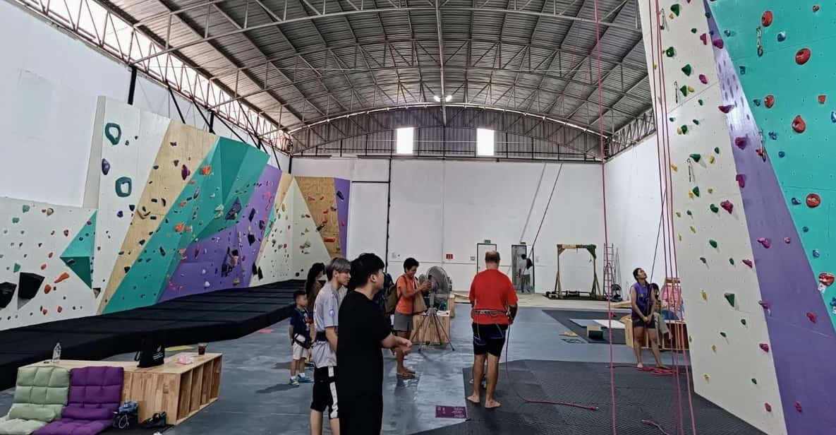 Pattaya: Bean Cow Climbing Gym Day Pass - Gym Environment and Climate