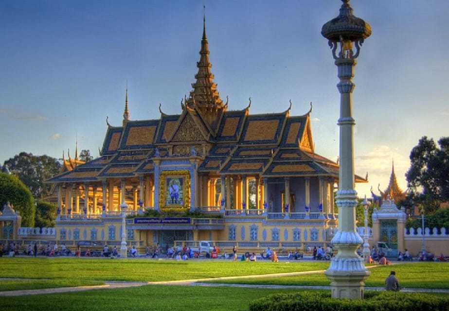 Phnom Penh to Siem Reap by Private Car or Minivan - Vehicle Options Available