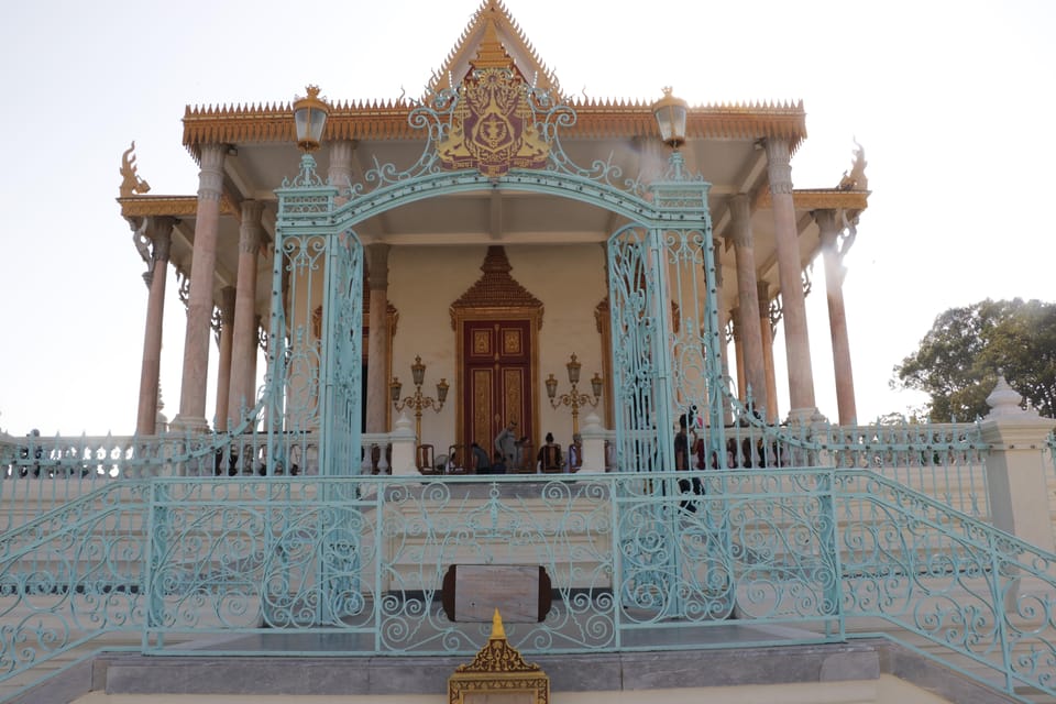 Phnom Penh Tour With Tuk Tuk English Spoken Guide - Dress Code Guidelines