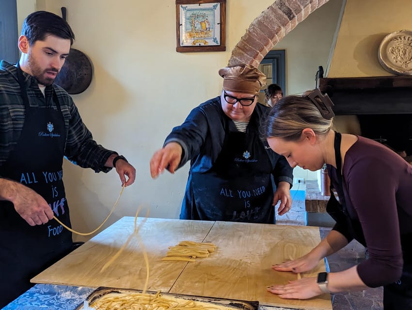 Pienza: Tuscan Cooking Class of Homemade Pastas and Cantucci - Reviews and Recommendations