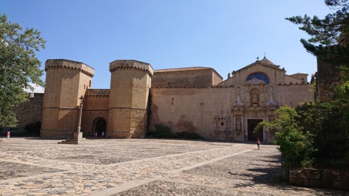 Poblet Monastery Tour - Monastery History and Culture