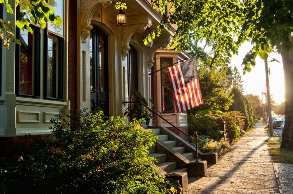 Portland, Maine: West End Neighborhood Walking Tour - Exploring the West End