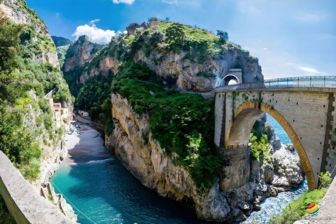 Positano: Lambretta Private Tour From Massa Lubrense - Scenic Locations to Explore