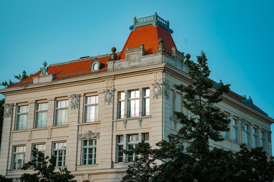 Potsdam: Private Architecture Tour With a Local Expert - Group Size