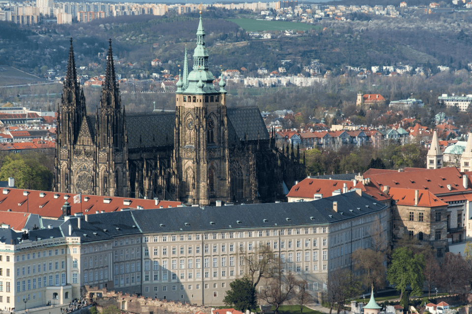 Prague: Self-Guided Highlights & History Walking Tour - Tour Features and Requirements