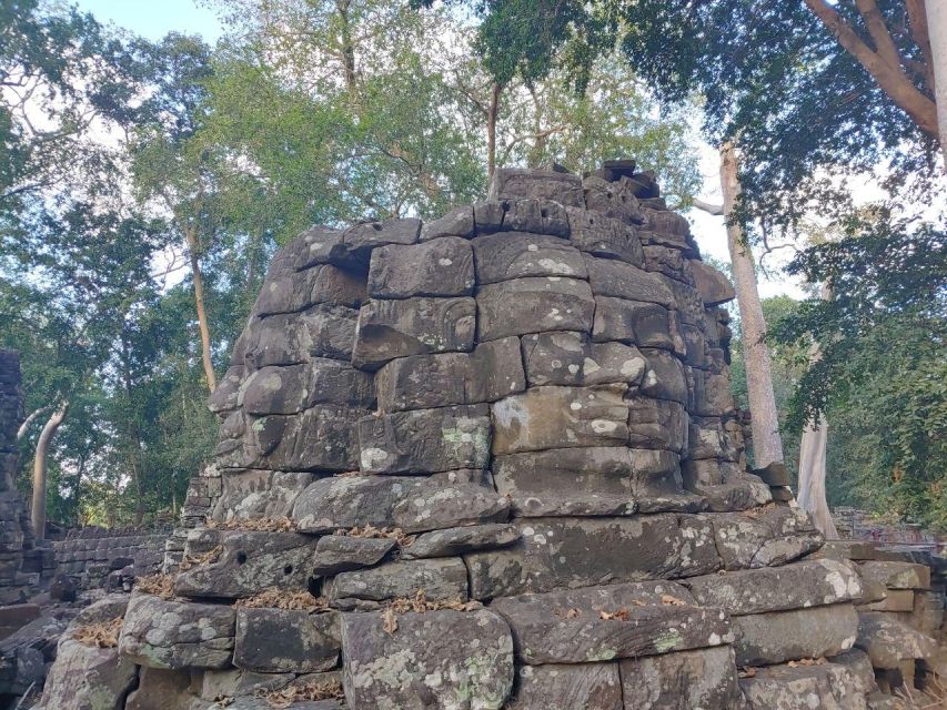 Private Adventure Off the Beaten Track to Banteay Chmar - Dress Code Guidelines