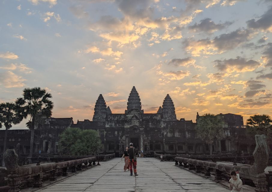 Private Angkor Wat Sunrise Small Tour - Booking Process